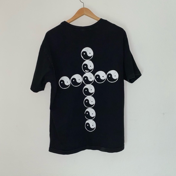 Seventh Heaven Yin Yang Cross Black Tee Shirt Size Large Men's Oversized - Picture 3 of 7